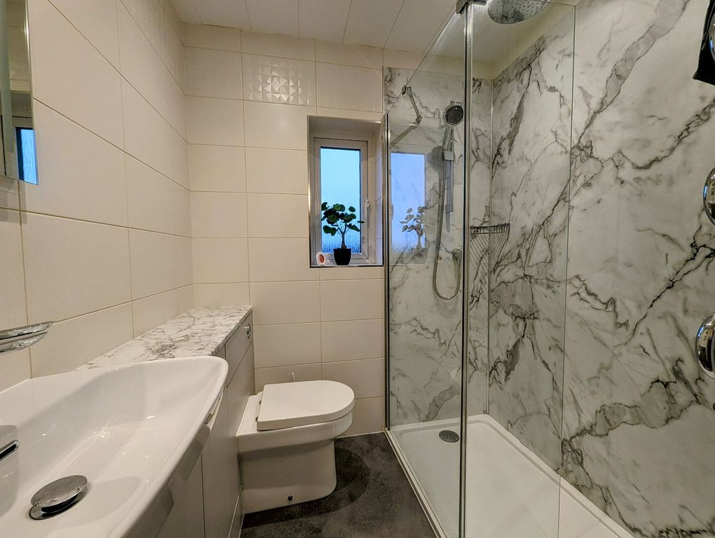 Property photo 3 of 25