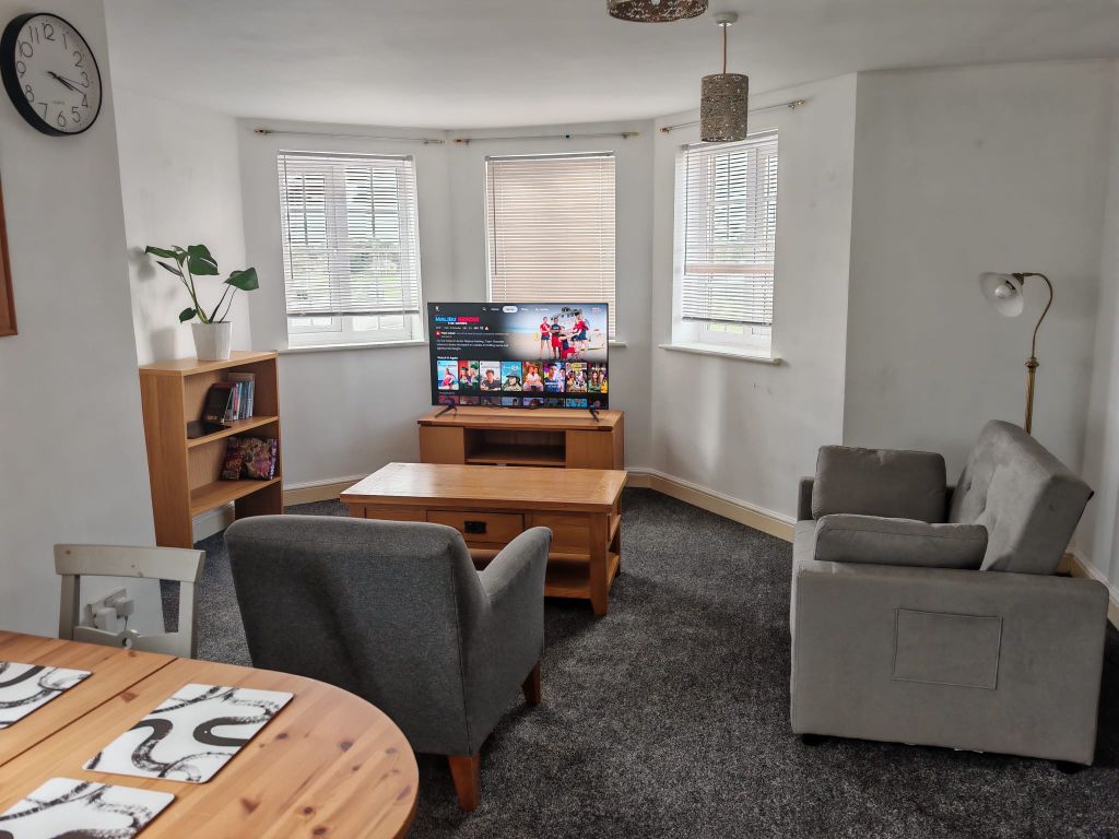 Property photo 2 of 9
