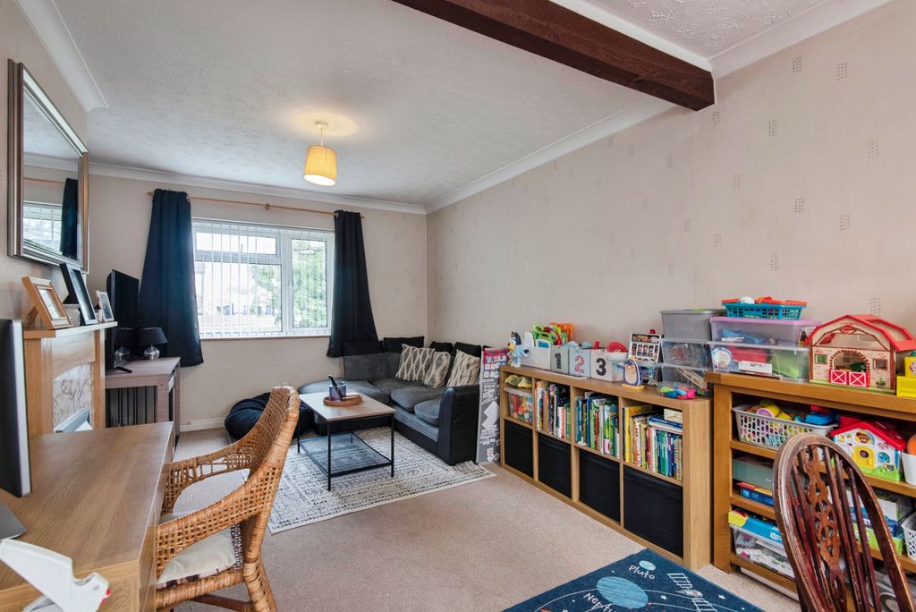 Property photo 3 of 20