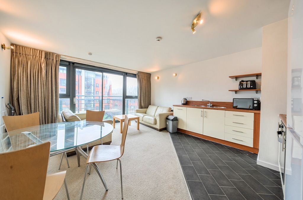 Property photo 2 of 16 1416038-1-6997060...