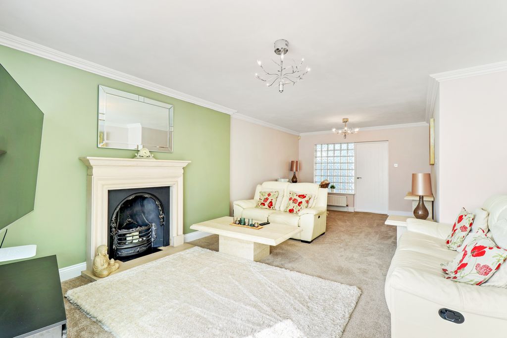 Property photo 3 of 31 Img_8948