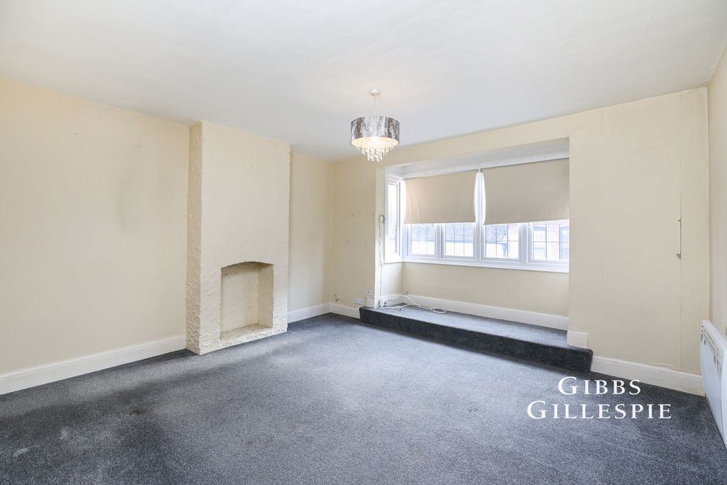 Property photo 3 of 10 Photo