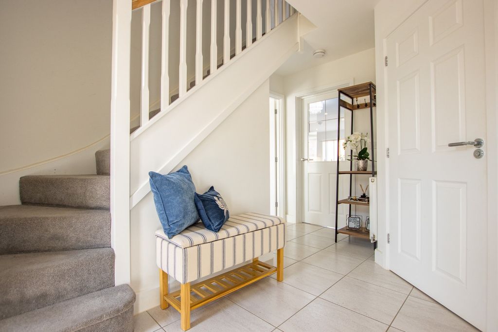 Property photo 3 of 37 4472647