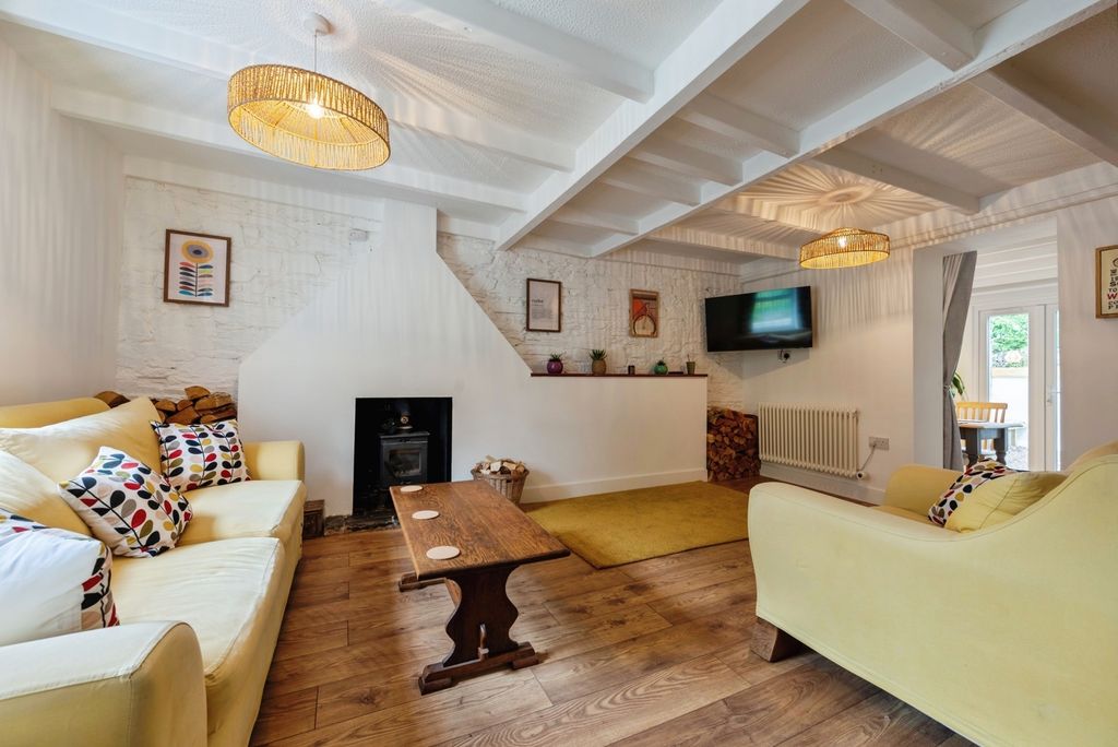 Property photo 3 of 14 Pbox-Img.Jpg