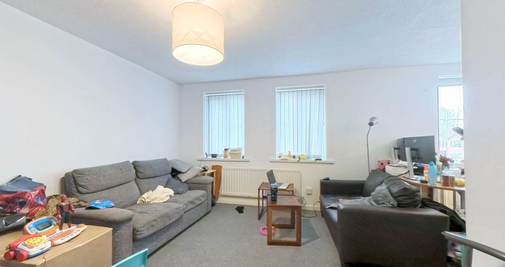 Property photo 3 of 14