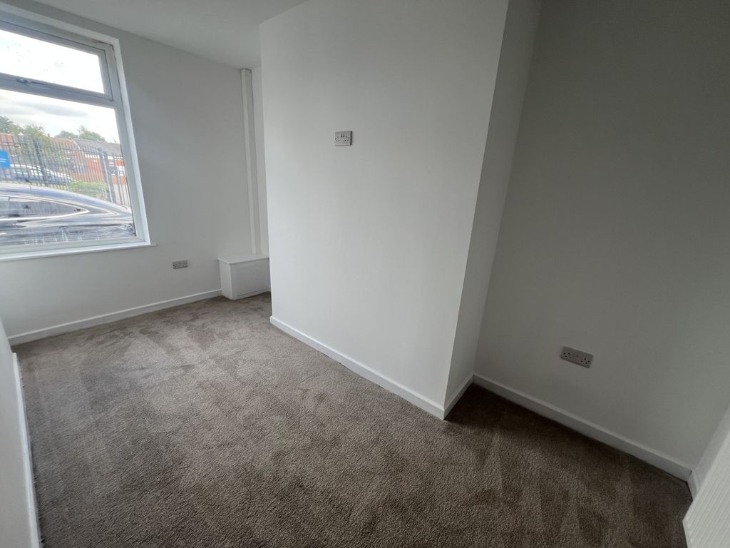 Property photo 3 of 8 Reception Room