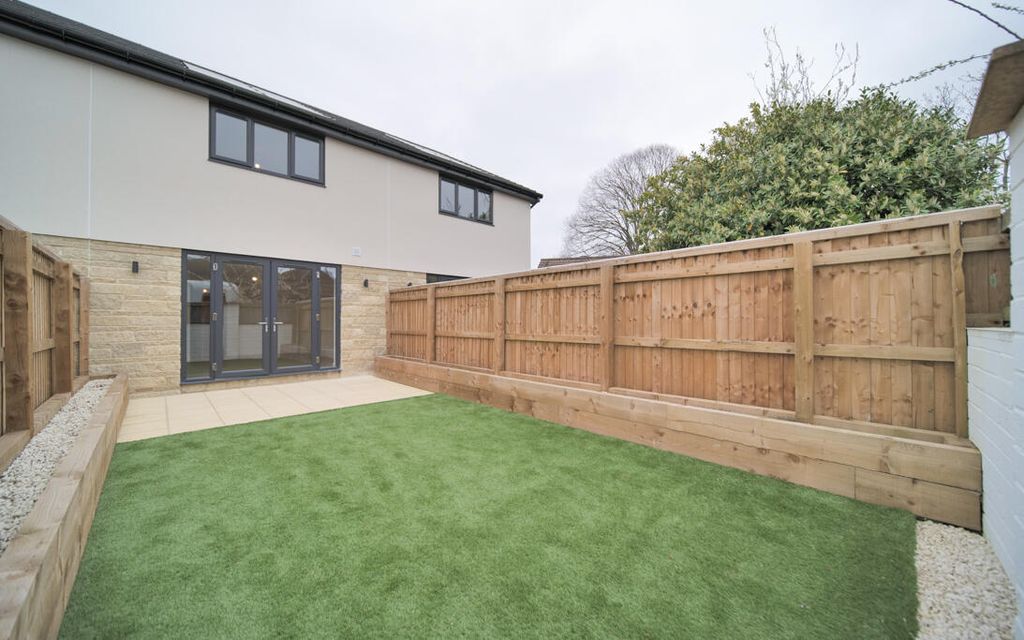 Property photo 3 of 13 P1069745.Jpg