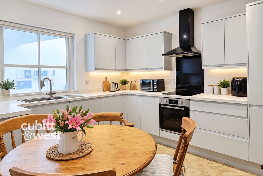 Property photo 2 of 7 99375c58-1A89693C...