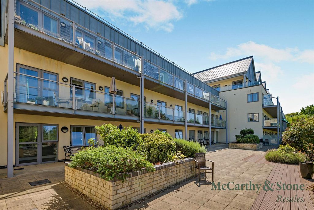 Property photo 1 of 20 Bowles Court