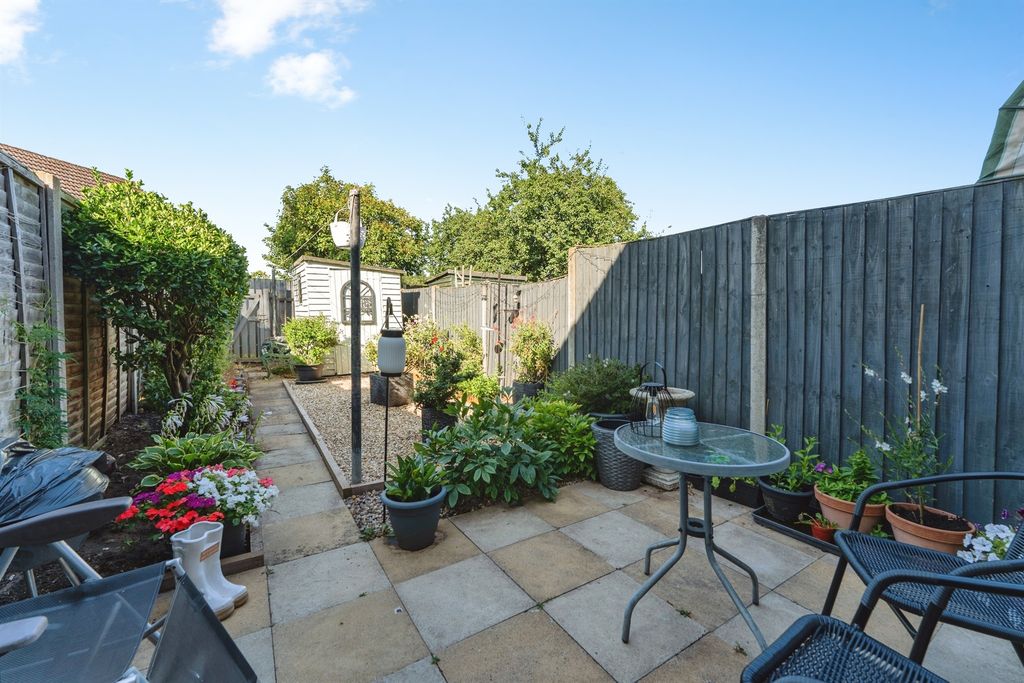 Property photo 2 of 13