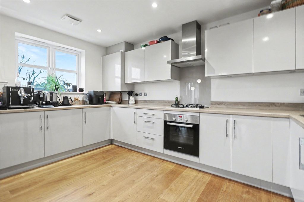 Property photo 2 of 16 Kitchen