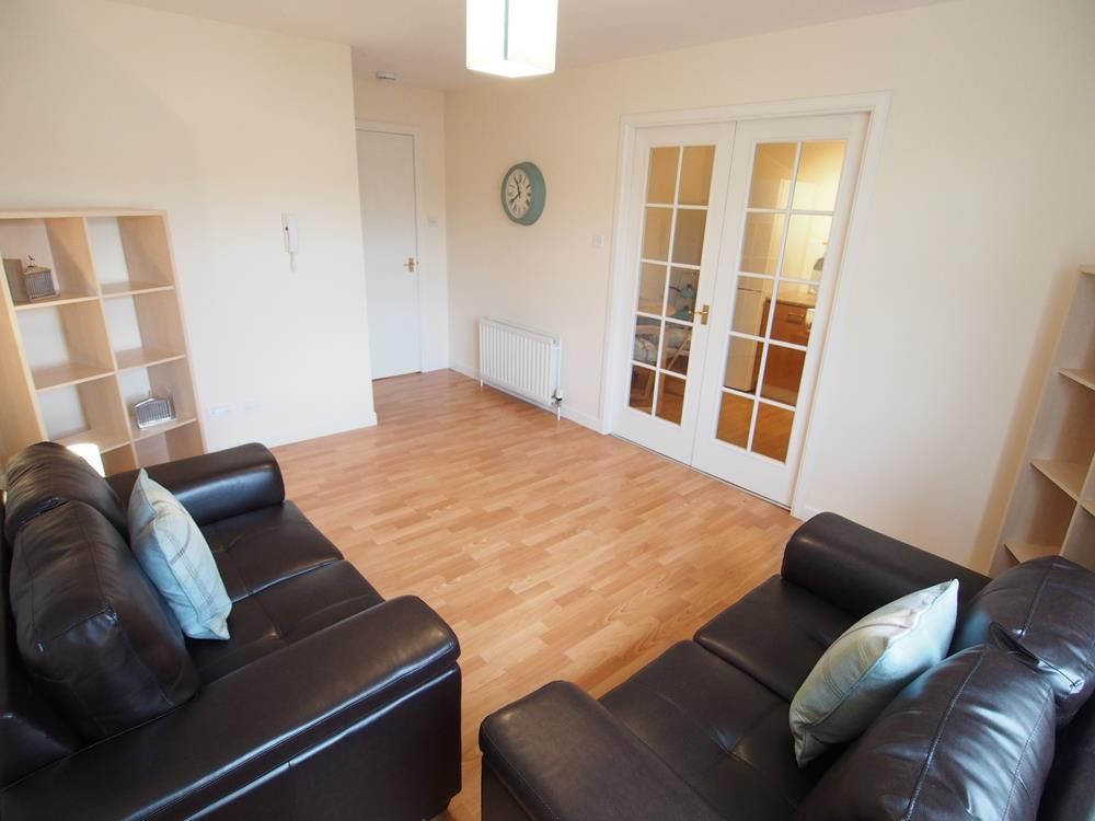 Property photo 2 of 12 Lounge