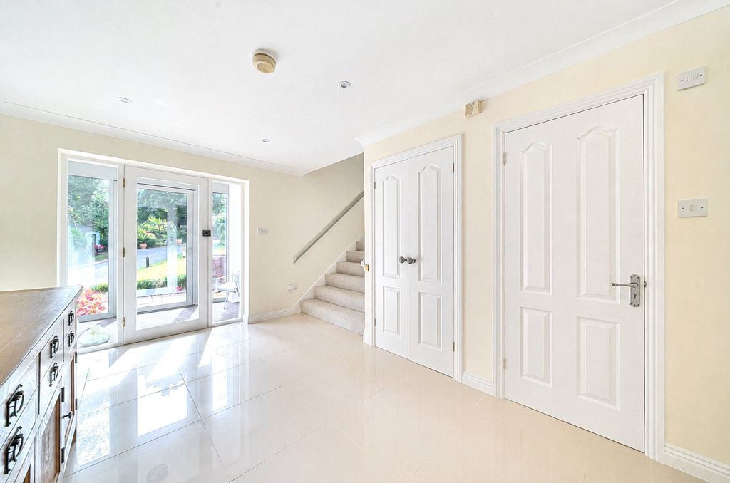 4 bed detached house for salePinefields Close, West Hill, Ottery St. Mary, Devon EX11 photo 5