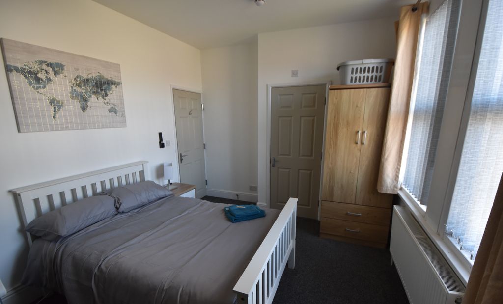 Property photo 2 of 3