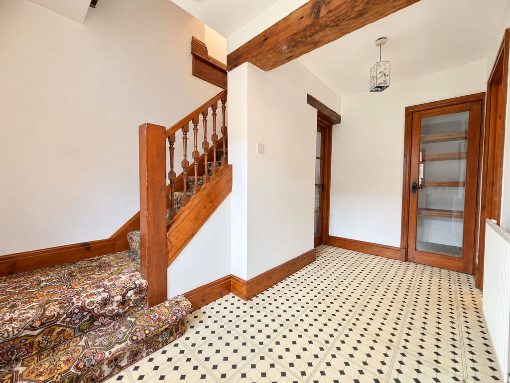 Property photo 2 of 18 Entrance Hallway