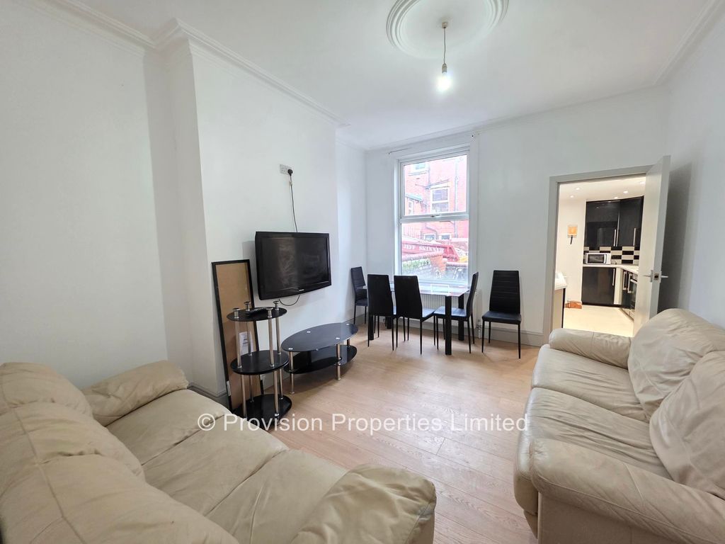 Property photo 1 of 9 Photo