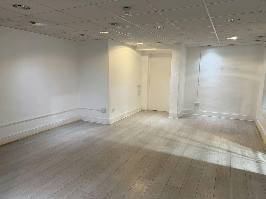 Property photo 3 of 7 Photo 23-12-2025, 15 21 01.Jpg