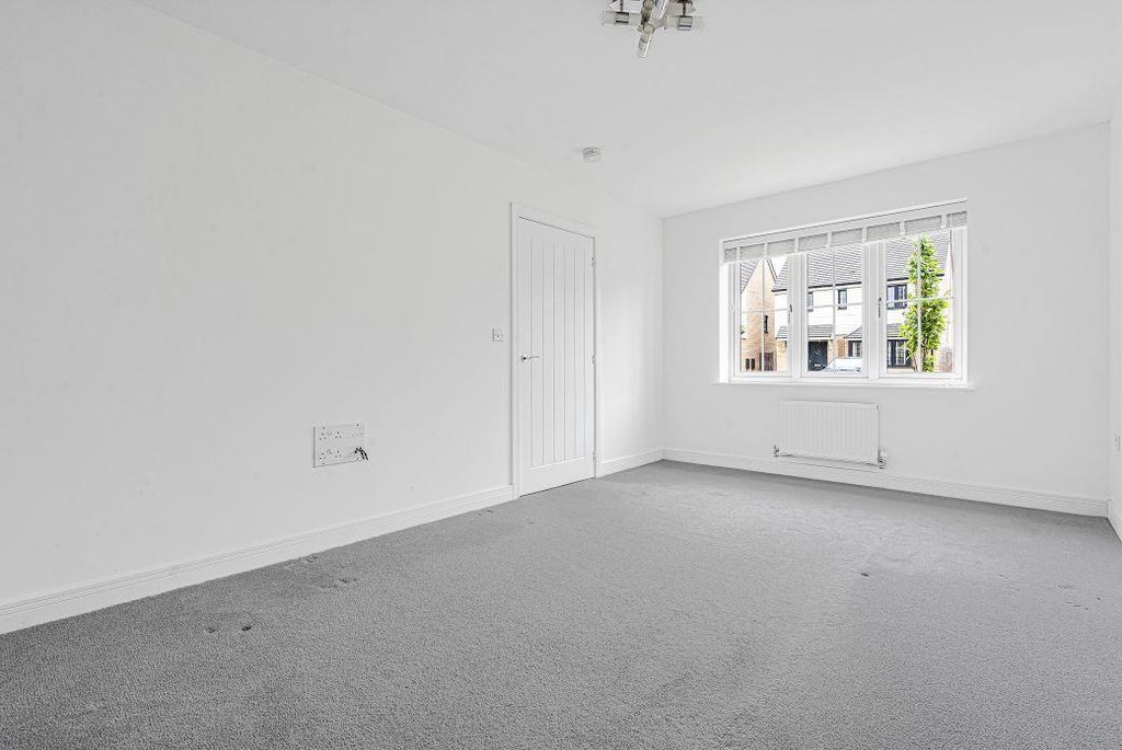 Property photo 3 of 21 9_81114.Jpg