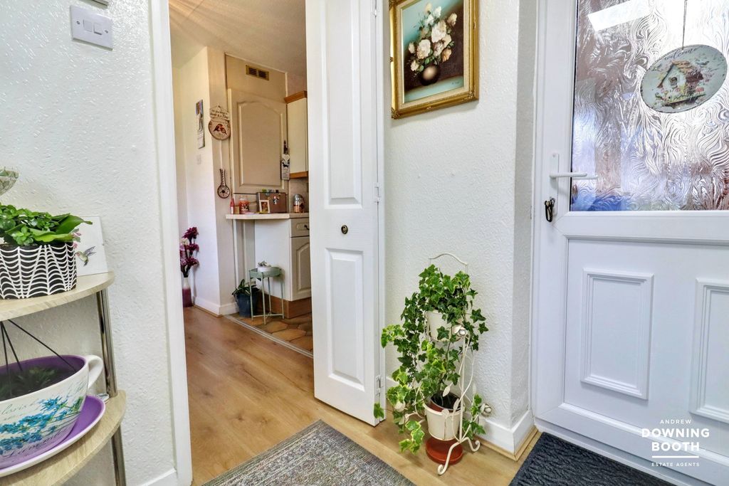 Property photo 3 of 21