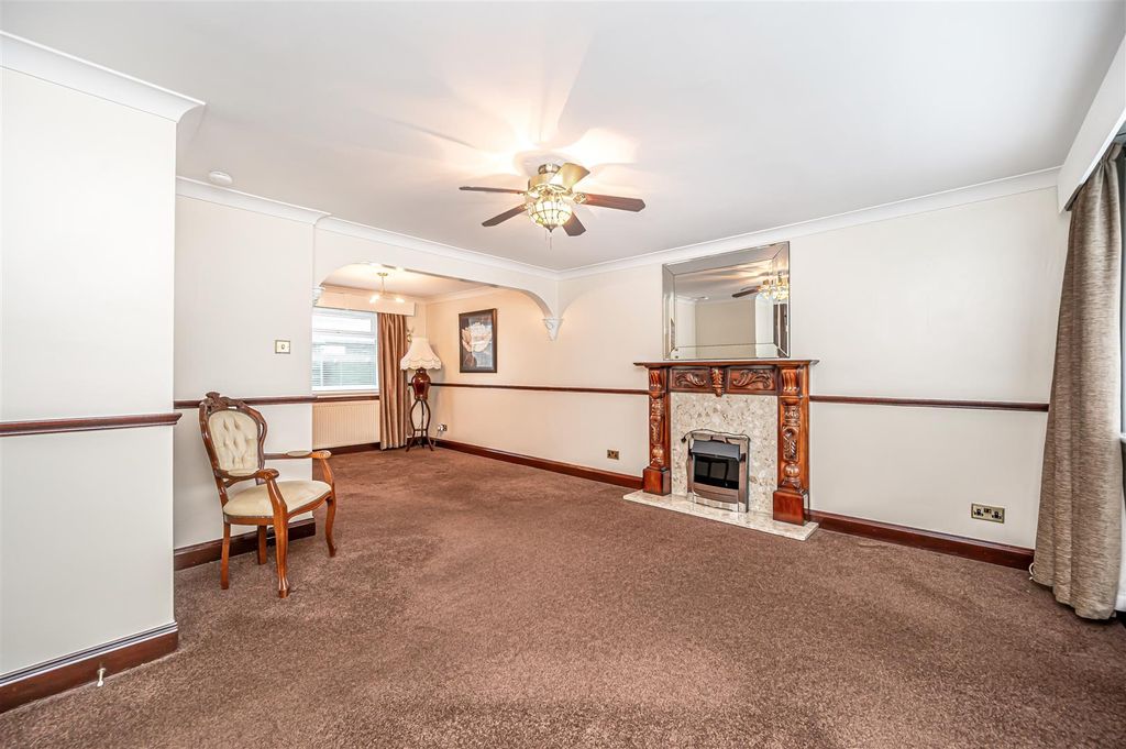 Property photo 2 of 19 Untitled (4 Of 1).Jpg