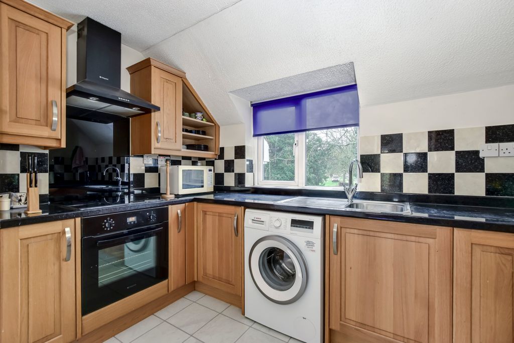 Property photo 3 of 11 Dsc_0657-Dsc_0658