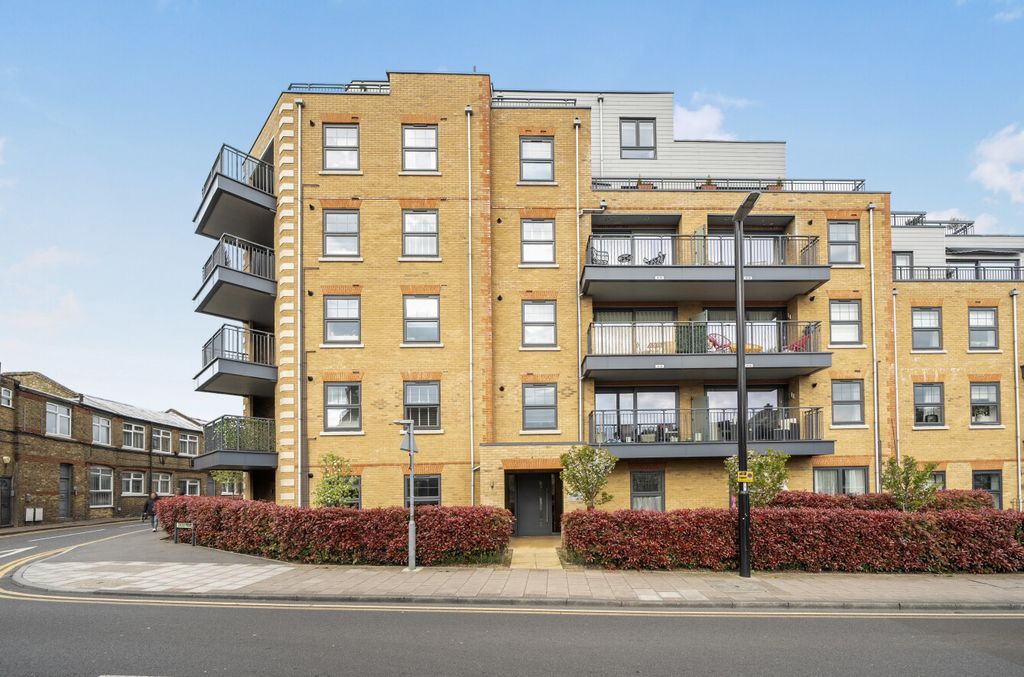 Property photo 3 of 12 1435627-2-69cd41d...