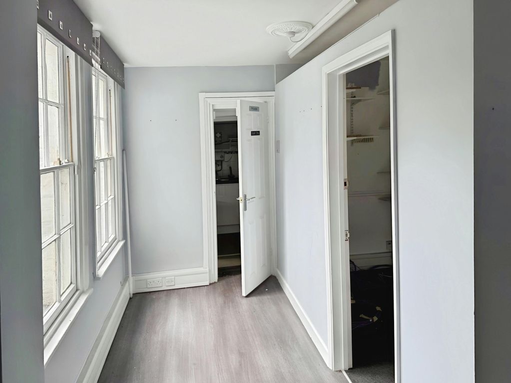 Property photo 3 of 6 9479Ec1d2104.Jpg