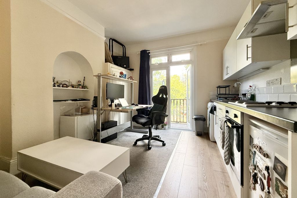 Property photo 2 of 6 2