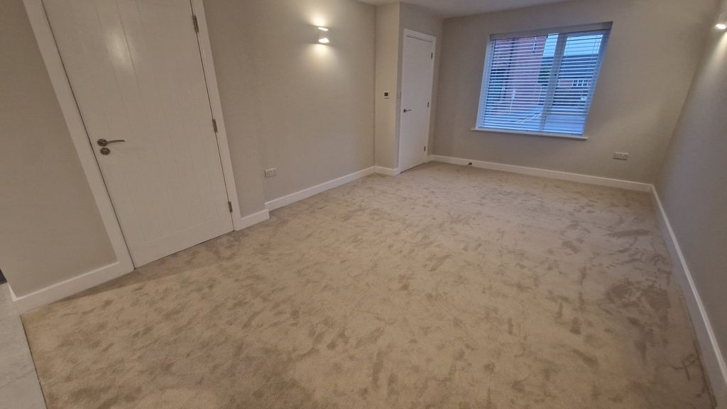 Property photo 3 of 12 Picture No. 10