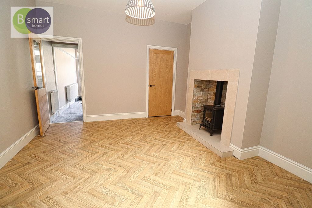 Property photo 3 of 15 Img_4562