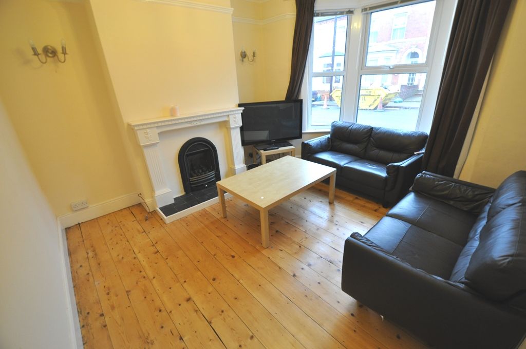 Property photo 2 of 10 Lounge