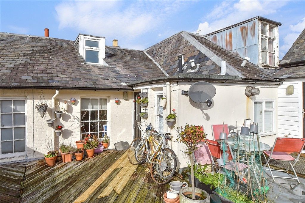 Property photo 2 of 14 External (Web)