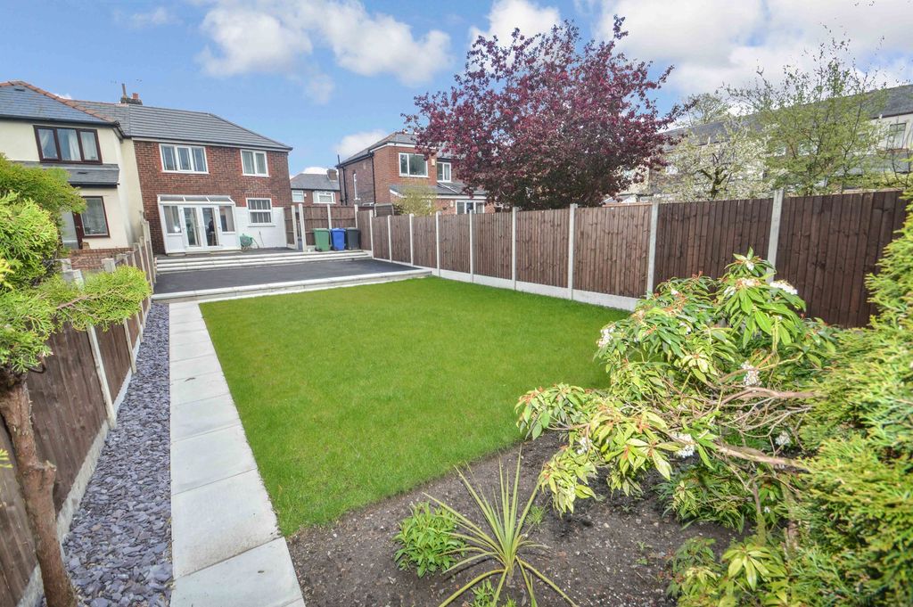 Property photo 2 of 22