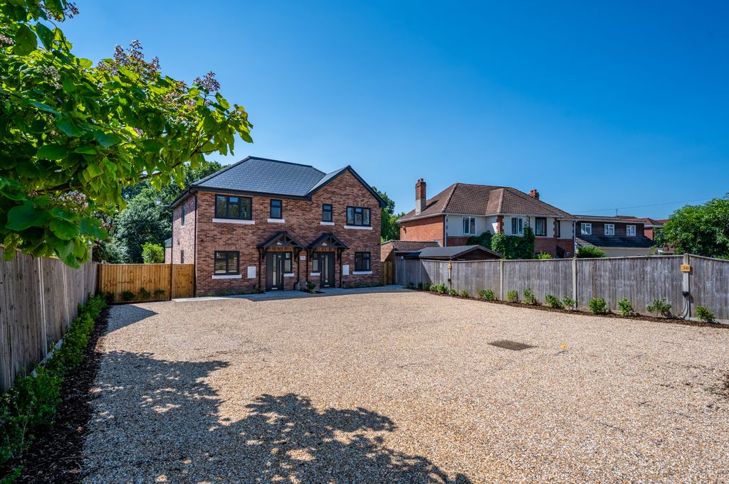 Property photo 2 of 36