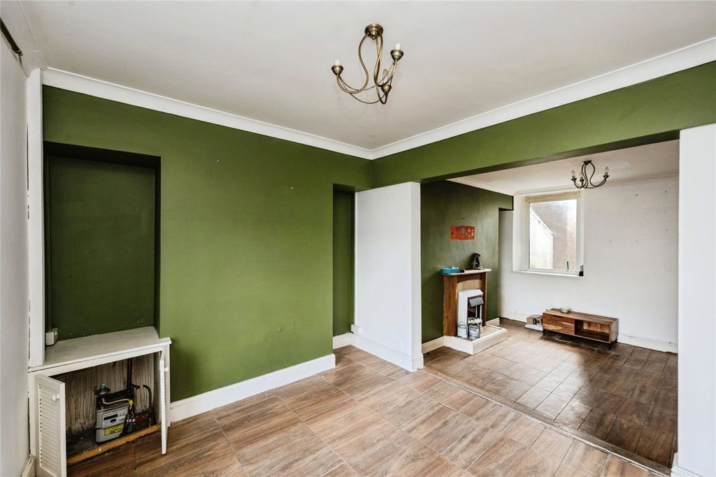 Property photo 3 of 13 Dining Room