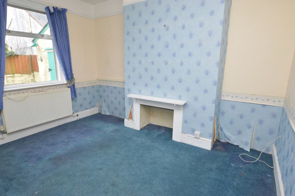 Property photo 2 of 13 Dining Room