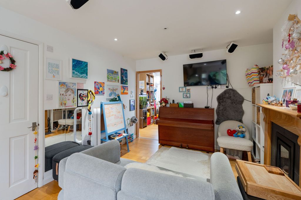 Property photo 3 of 15 Reception / Kitchen Diner