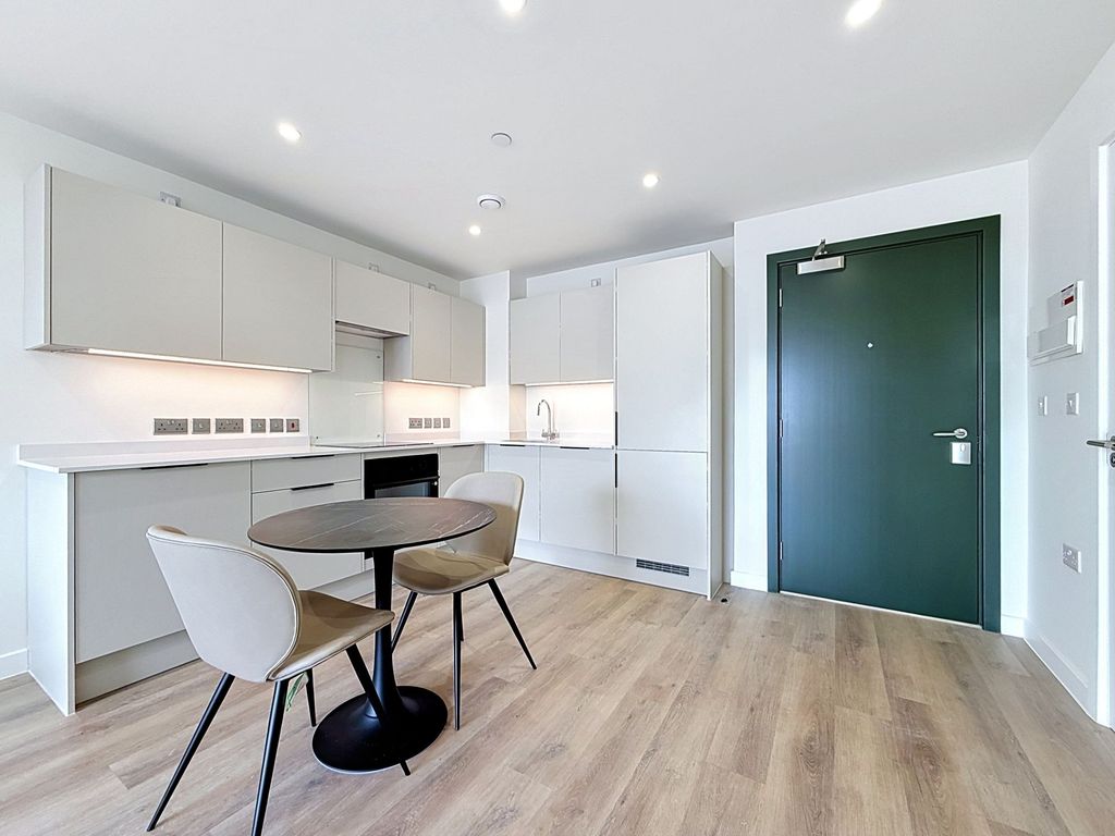 Property photo 3 of 12 Kitchen / Dining Area
