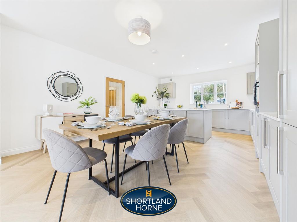 Property photo 2 of 31 Cam04377G0-Pr0095-Still014.Jpg