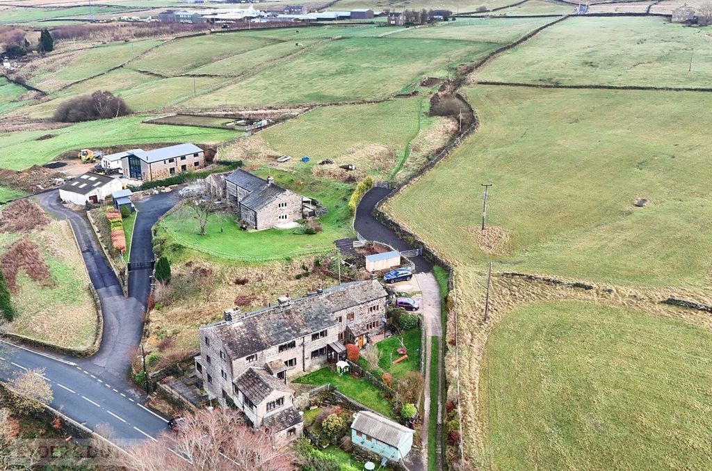 Property photo 2 of 42 Picture No. 39