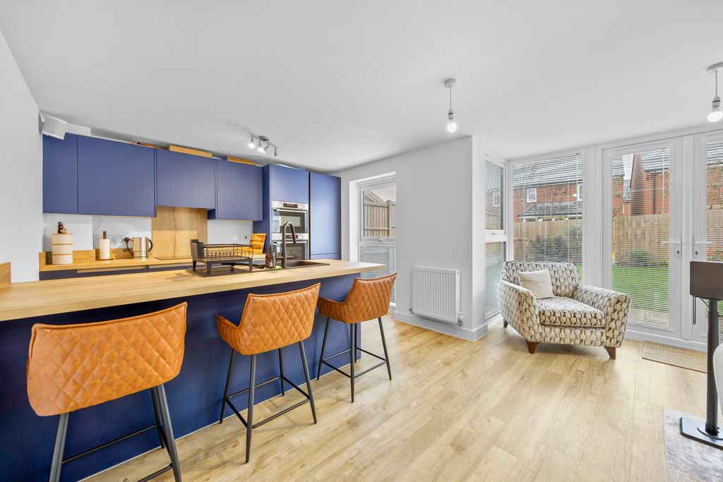 Property photo 2 of 27 Kitchen