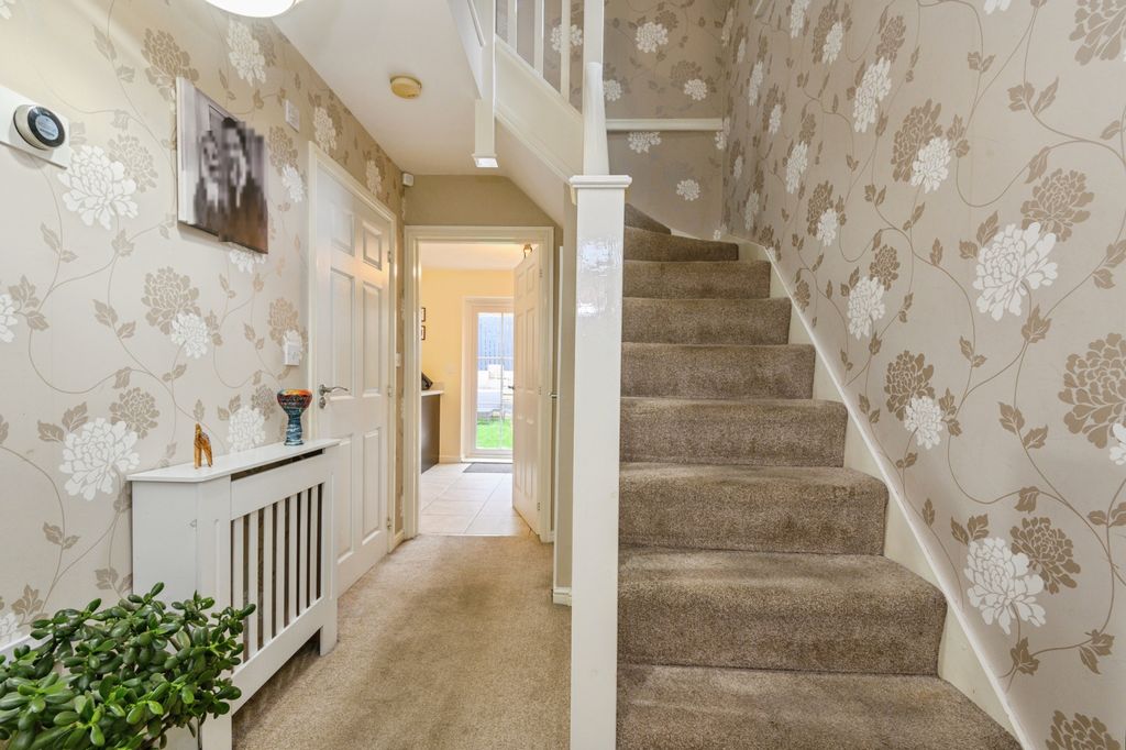 Property photo 3 of 19 Photo #3