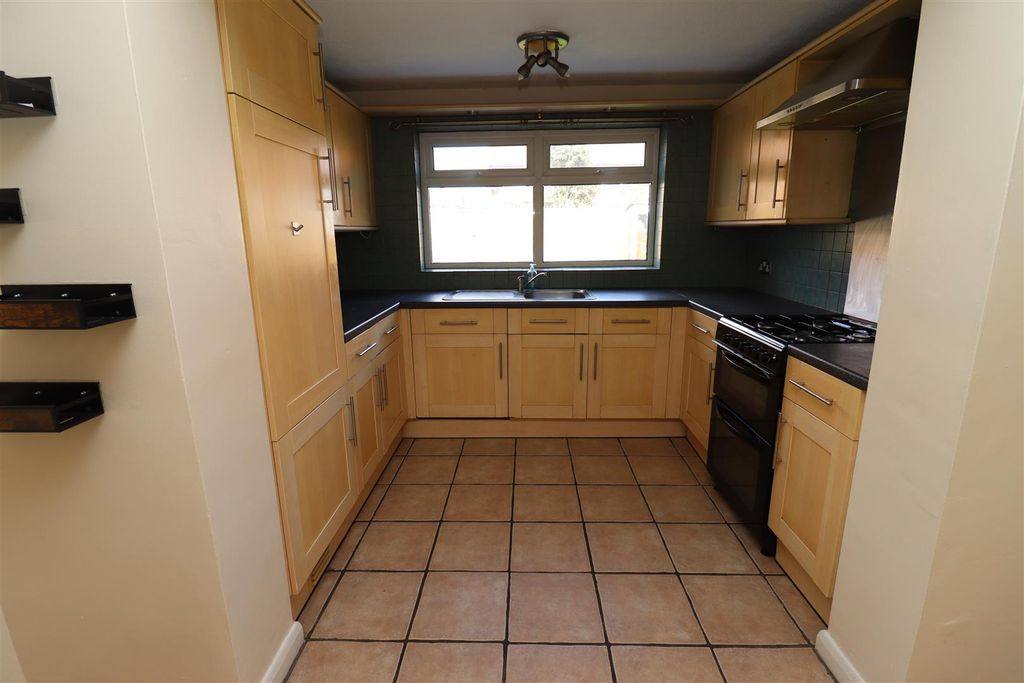 Property photo 2 of 14 Img_8451.Jpg