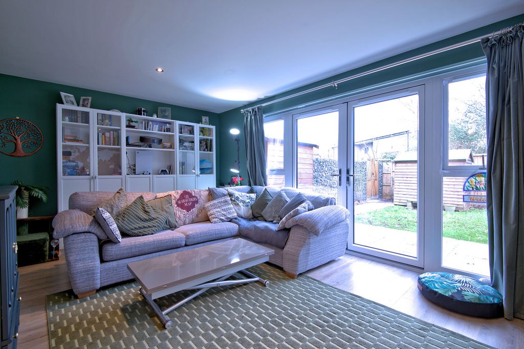 Property photo 2 of 24