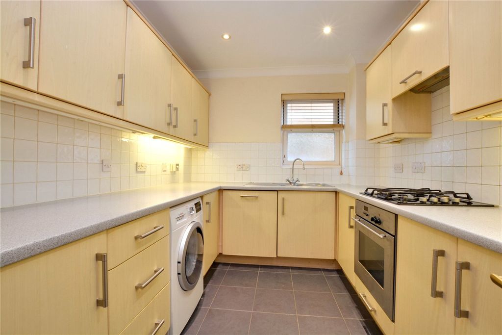 Property photo 3 of 8 Picture No. 21