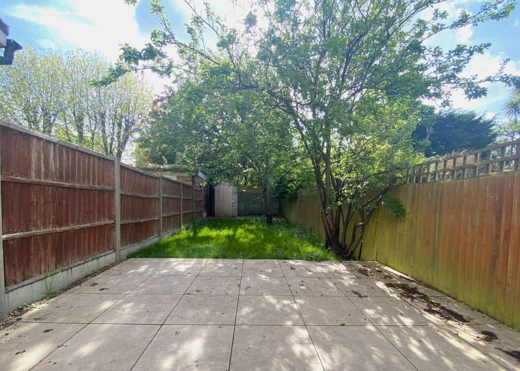 Property photo 3 of 4 Listing_318931_0051_02010264