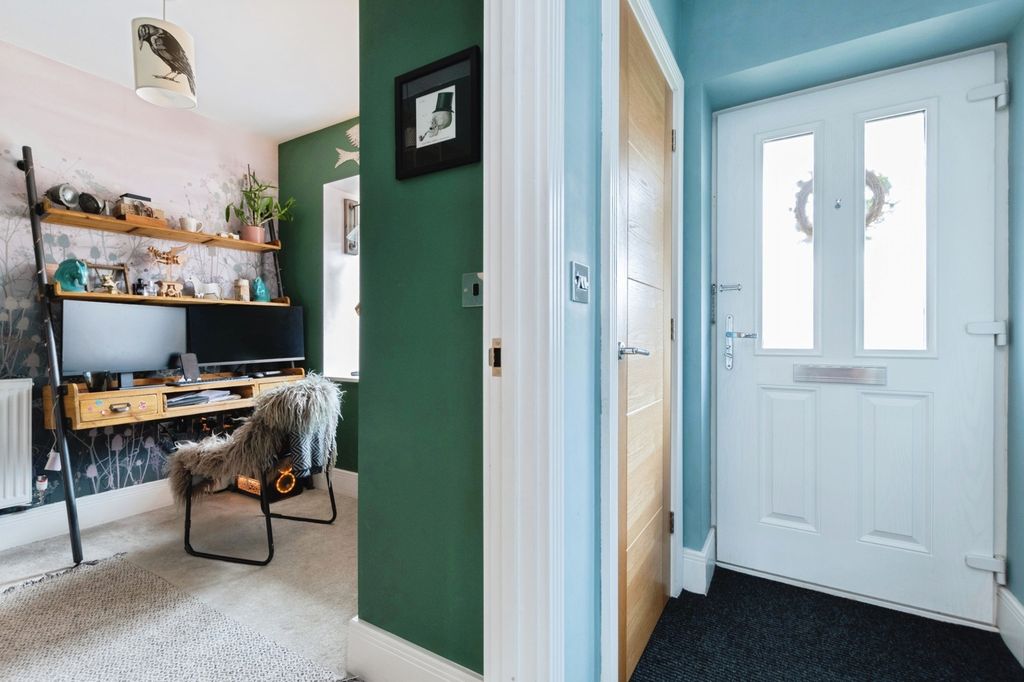 Property photo 2 of 20 Pbox-Img.Jpg