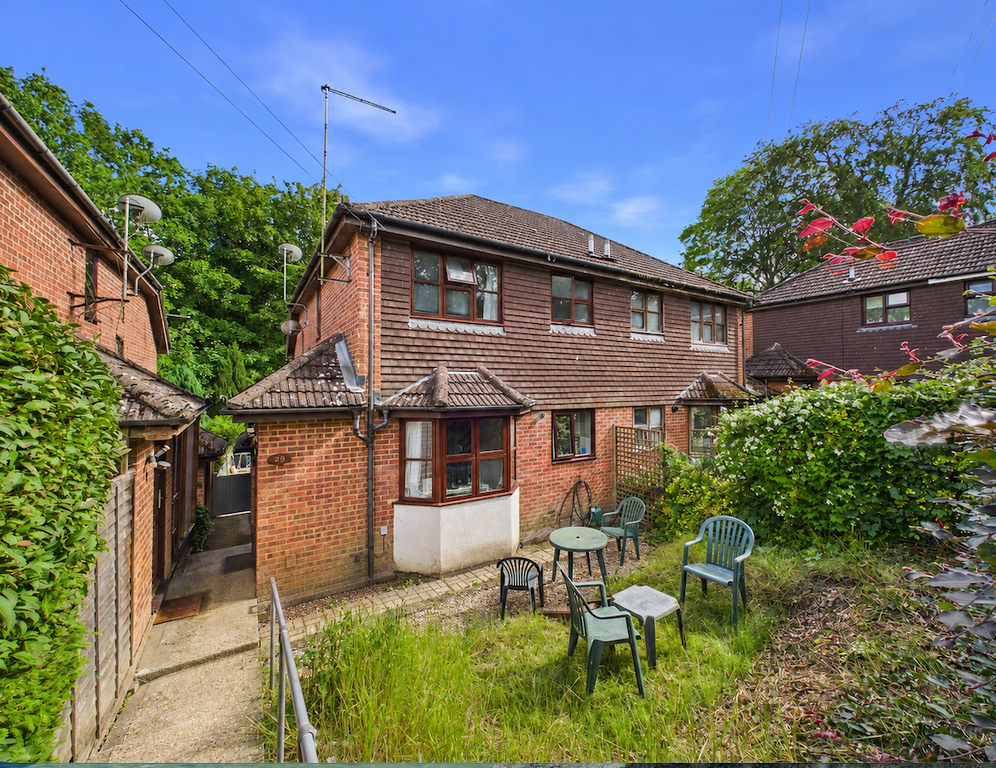 Property photo 1 of 9