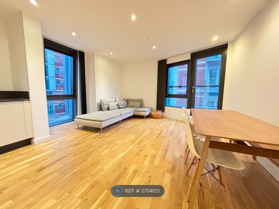 Property photo 2 of 10 Living Room