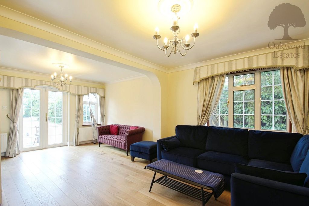 Property photo 2 of 45